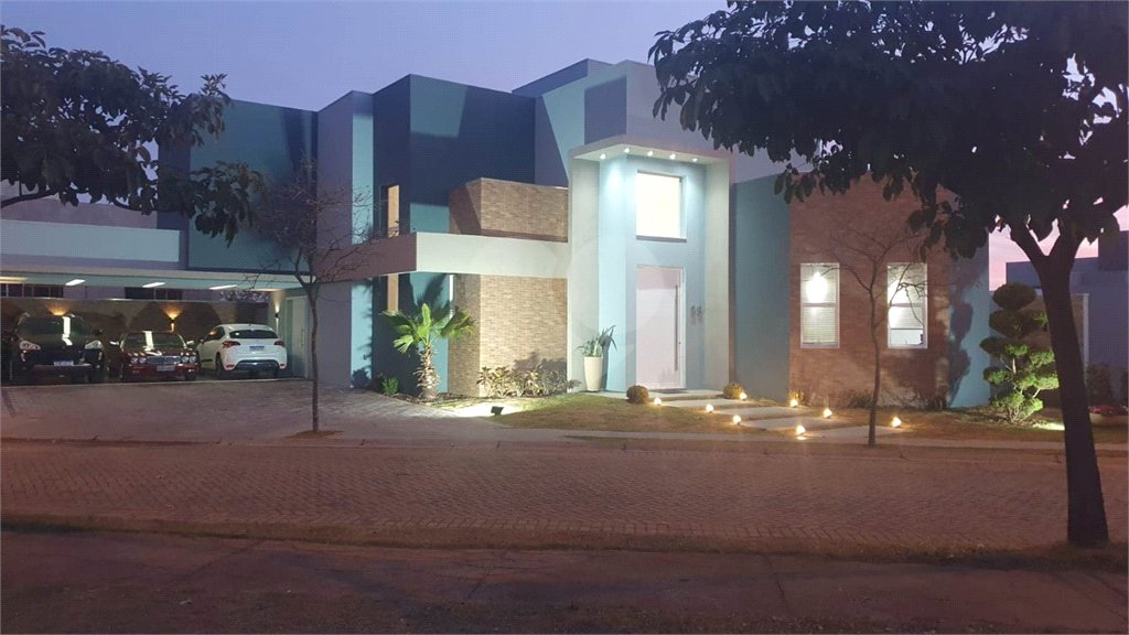 Sobrado de alto padrão no condomínio residencial Reserva Aquarela