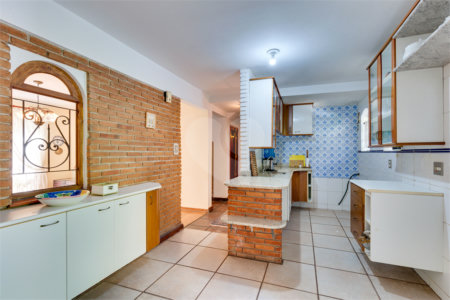 Casa à venda com 4 quartos, sendo 1 suíte,  em Jardim Marajoara, São Paulo, SP