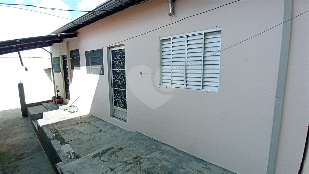 Casa à venda com 3 quartos em Vila Santana, Valinhos, SP
