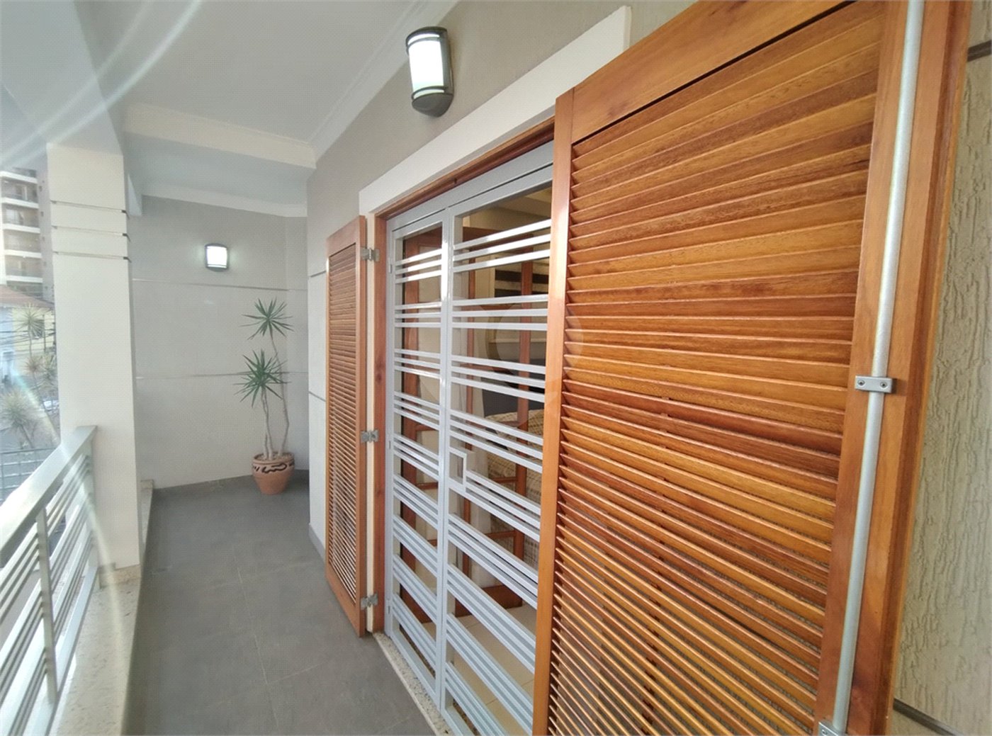 Casa à venda com 3 quartos, sendo 1 suíte,  em Santana, São Paulo, SP