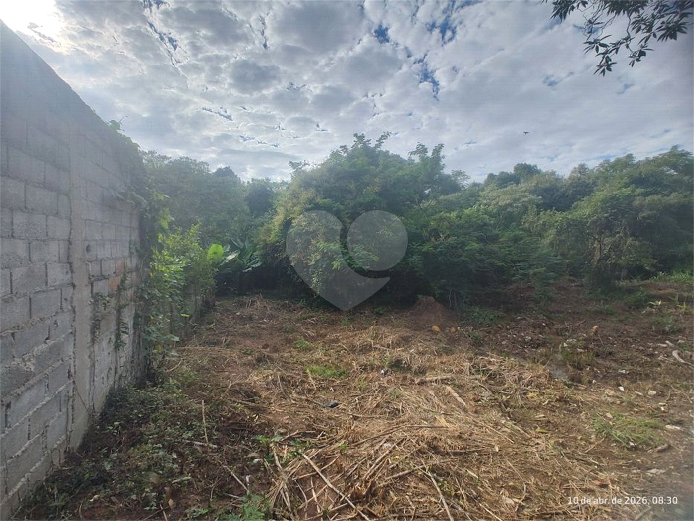 Terreno em Atibaia com 1.196 metros, ótimo para chácara, excelente localização, avalia permuta com casa maior valor