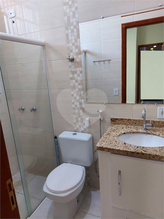 Casa Térrea com 2 dormitórios, sendo 1 suíte.