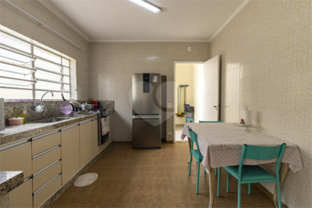 Casa à venda com 5 quartos, sendo 1 suíte, em Vila Nova Conceição, São Paulo, SP