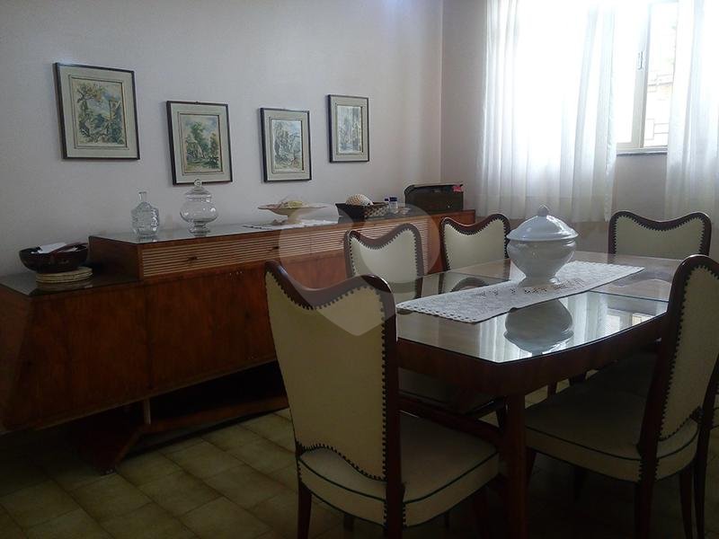 Casa à venda com 5 quartos, sendo 2 suítes, em Santana, São Paulo, SP
