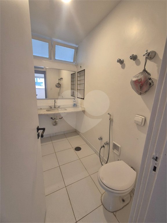 Apartamento à venda com 4 quartos, sendo 1 suíte,  em Itaim Bibi, São Paulo, SP