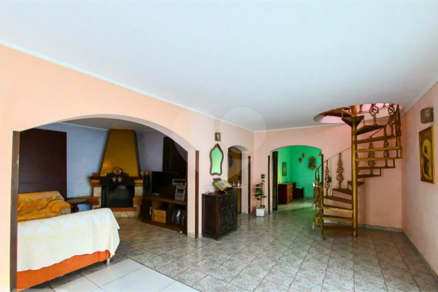 Sobrado à venda com 5 quartos, sendo 2 suítes, em Tremembé, São Paulo, SP
