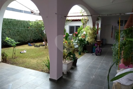 Sobrado à venda com 3 suítes em Jardim Realce, Suzano, SP