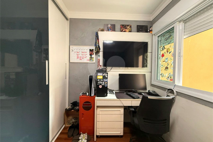 Casa à venda com 4 quartos, sendo 2 suítes, no condomínio Florada da Serra, São Paulo - SP