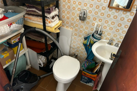 Casa à venda com 4 quartos, sendo 2 suítes, em Vila Aparecida, Itapetininga, SP