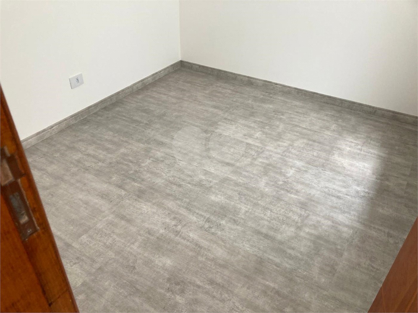 Sobrado à venda com 3 quartos, sendo 1 suíte,  em Jardim Alzira, São Paulo, SP