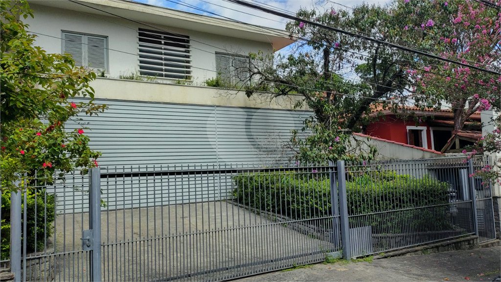 Casa à venda com 4 suítes em Vila Pirajussara, São Paulo, SP