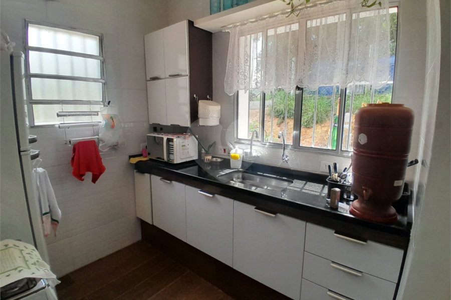 Sobrado à venda com 3 quartos, sendo 1 suíte, em Serra da Cantareira, Mairiporã, SP