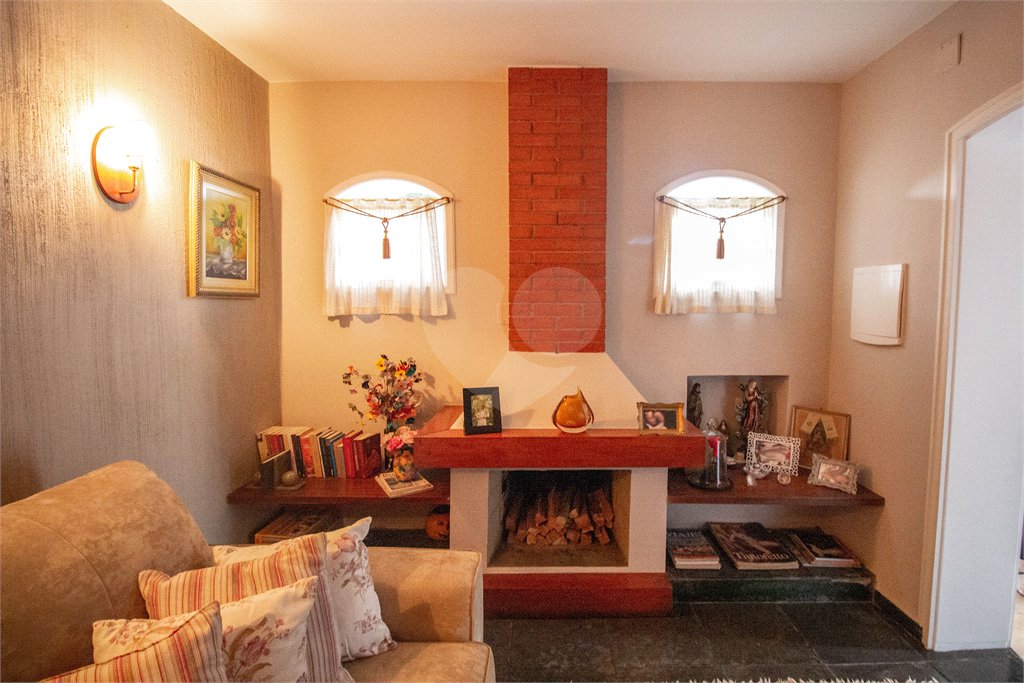 Casa à venda com 3 quartos, sendo 1 suíte,  em Jardim Bandeirantes, São Roque, SP