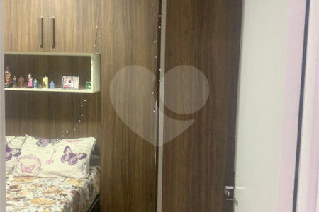 Apartamento à venda com 2 quartos em Jardim Itamarati, Poá, SP