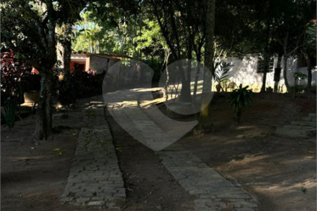 Sítio à venda com 5 quartos, sendo 1 suíte,  em Mirante do Arujá, Arujá, SP