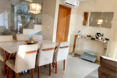 Sobrado à venda com 3 quartos, sendo 1 suíte, em Vila Mazzei, São Paulo, SP