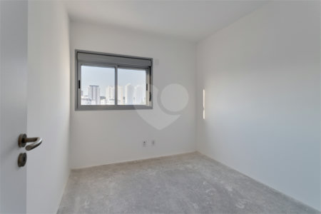 Apartamento à venda com 3 quartos, sendo 1 suíte, em Jardim Marajoara, São Paulo, SP