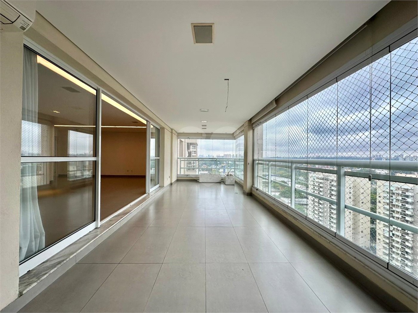 Apartamento à venda com 4 quartos, sendo 3 suítes, em Vila Leopoldina, São Paulo, SP