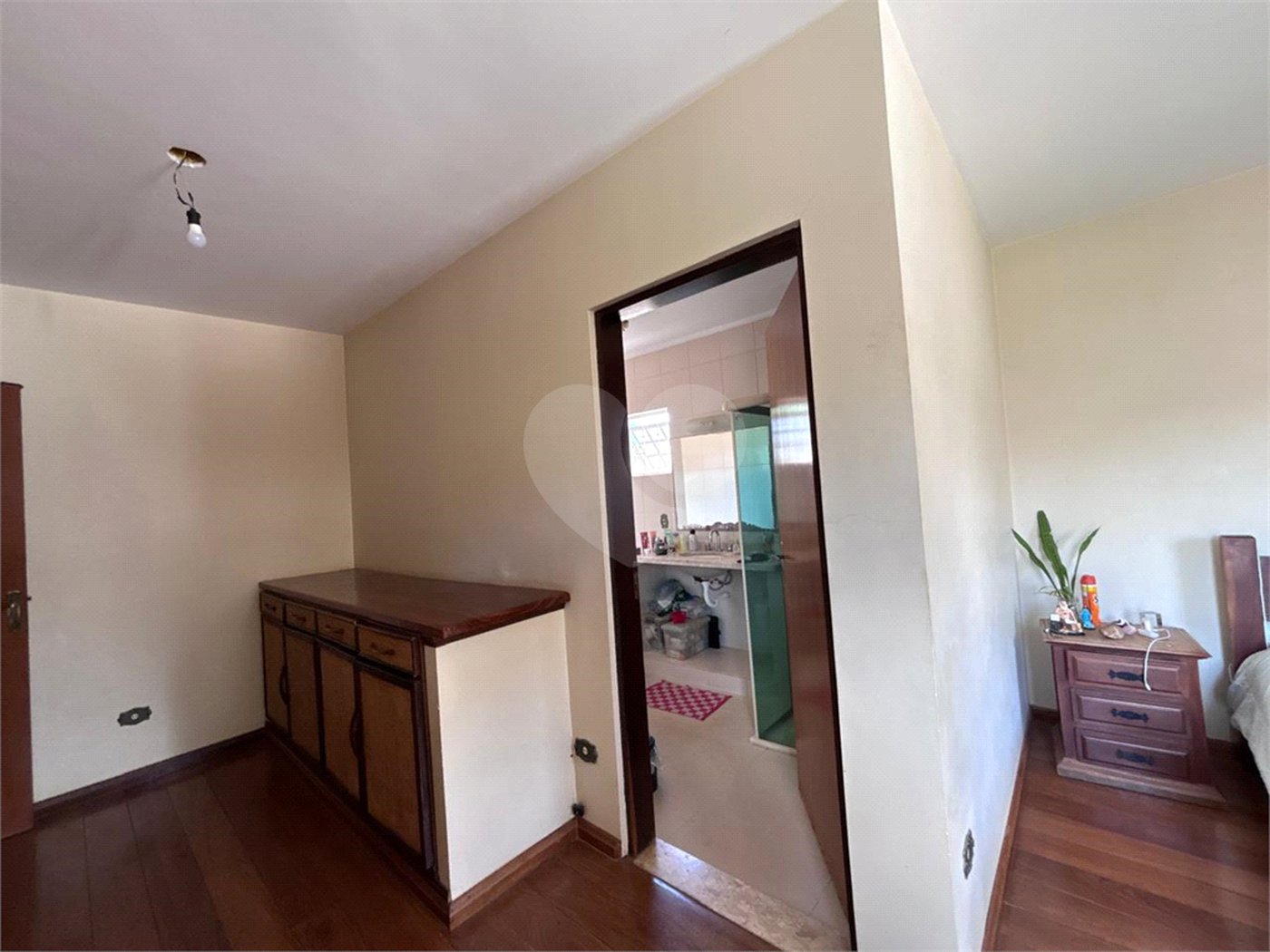 Casa à venda com 5 quartos, sendo 2 suítes,  em Jardim Maristela, Atibaia, SP