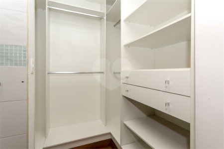 Apartamento à venda com 4 quartos, sendo 3 suítes, em Perdizes, São Paulo, SP