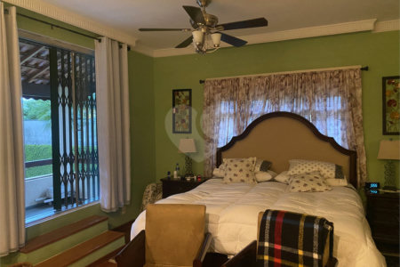 Casa à venda com 4 suítes em Granja Julieta, São Paulo, SP