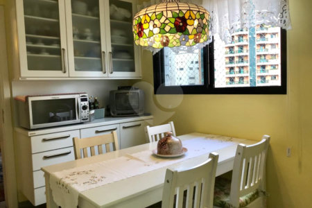 Apartamento à venda com 3 suítes em Vila Mariana, São Paulo, SP