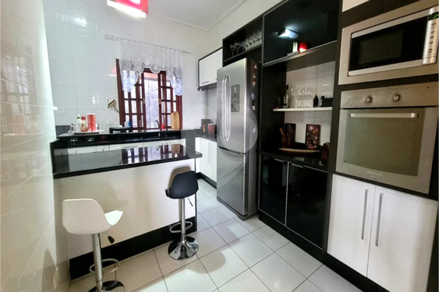 Casa à venda com 4 quartos, sendo 1 suíte, no condomínio Alpes da Cantareira, Mairiporã - SP