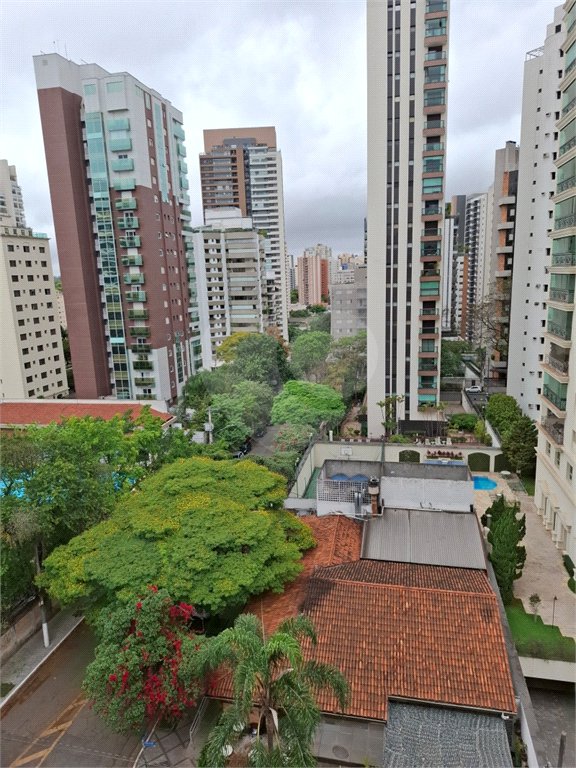 Apartamento à venda com 4 quartos, sendo 2 suítes,  em Brooklin Paulista, São Paulo, SP