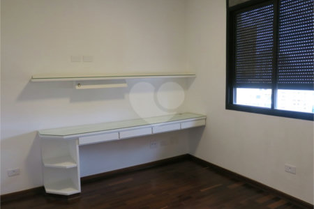 Cobertura à venda com 4 quartos, sendo 2 suítes,  em Vila Suzana, São Paulo, SP
