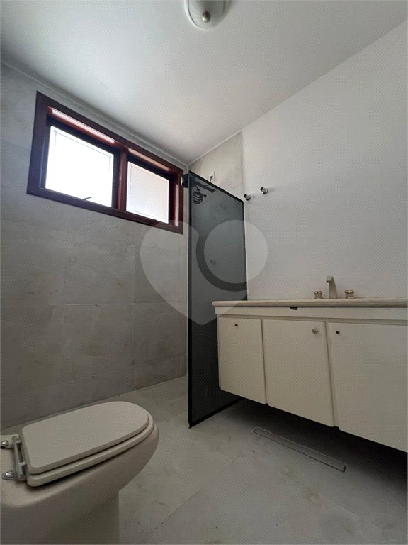 Sobrado à venda ou para alugar com 4 quartos, sendo 3 suítes, em Serra da Cantareira, Mairiporã, SP