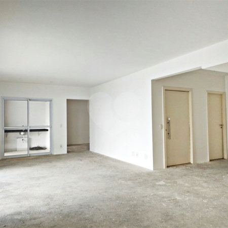 Apartamento à venda com 3 suítes em Santa Teresinha, São Paulo, SP