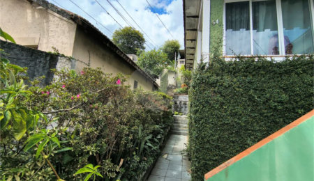 Sobrado à venda com 3 quartos, sendo 1 suíte,  em Tremembé, São Paulo, SP