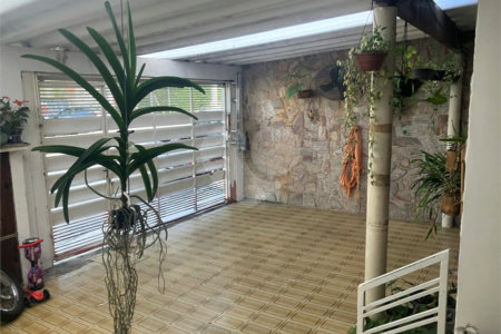 Casa Térrea à venda com 3 quartos em Vila Nivi, São Paulo, SP