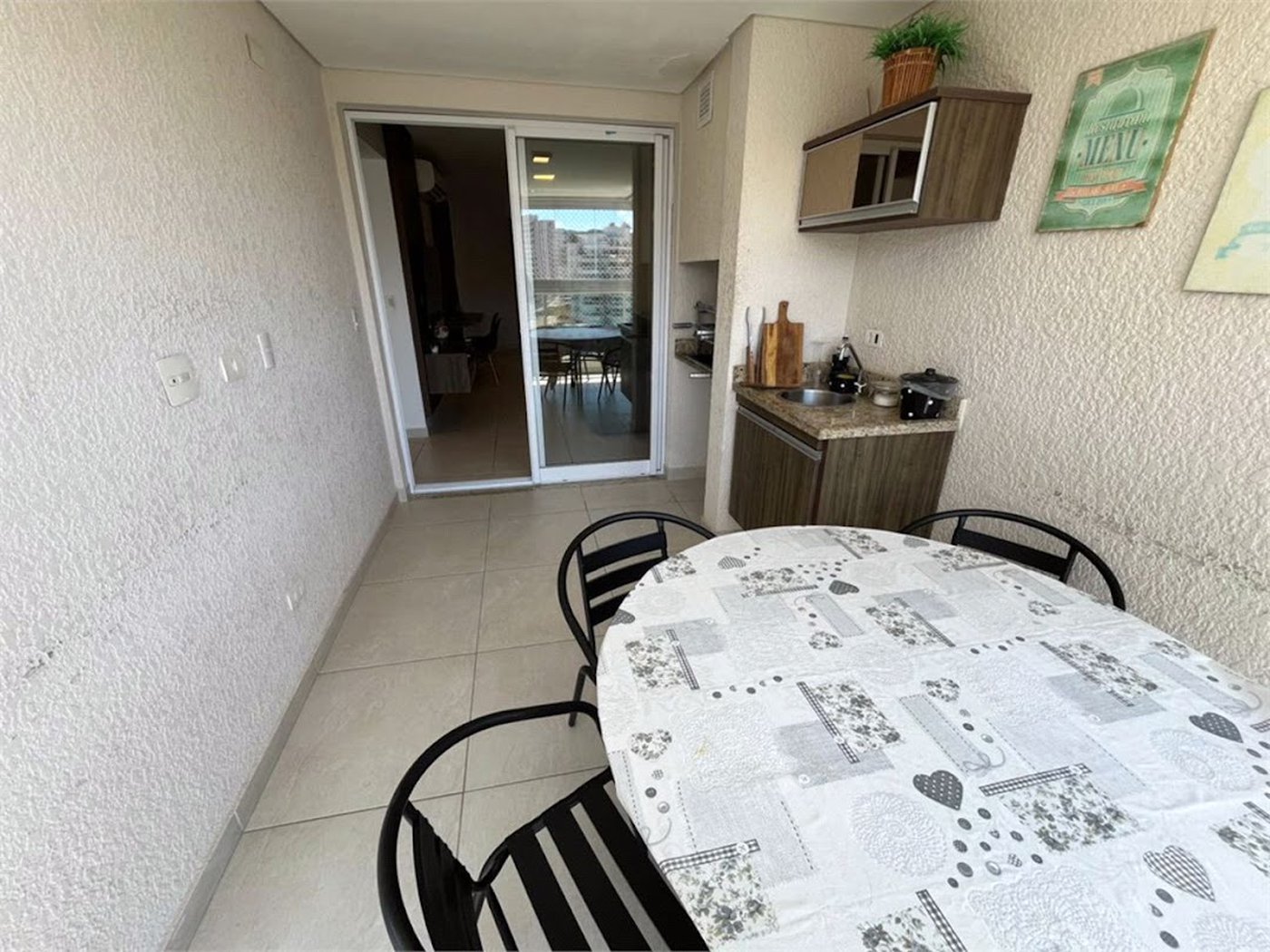 Apartamento Residencial à venda, Jardim Virginia, Guarujá - AP0995.
