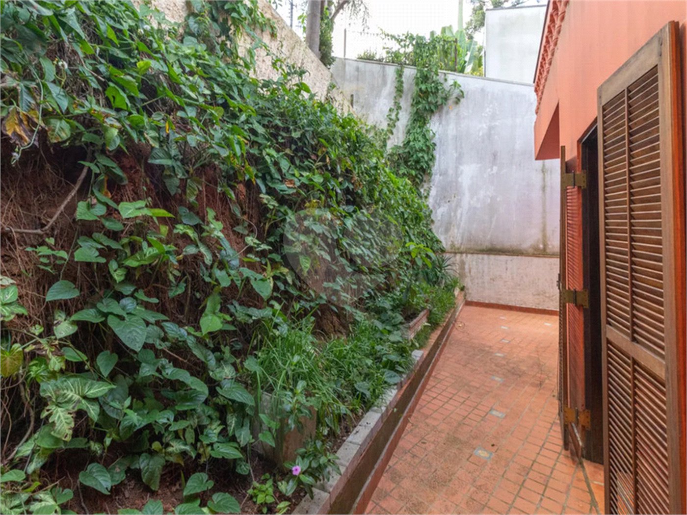 Casa à venda com 3 quartos, sendo 1 suíte,  em Alto da Lapa, São Paulo, SP