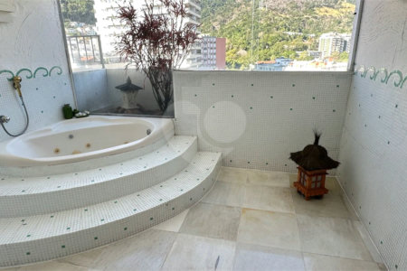 Cobertura à venda com 4 quartos, sendo 2 suítes,  em Tijuca, Rio de Janeiro, RJ