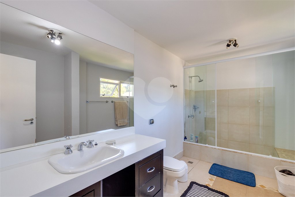 Casa à venda com 4 quartos, sendo 2 suítes,  em Alto da Boa Vista, São Paulo, SP