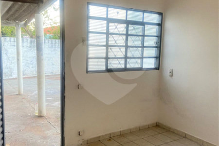 Casa à venda com 2 quartos em Jardim Pinheiros (vila Xavier), Araraquara, SP