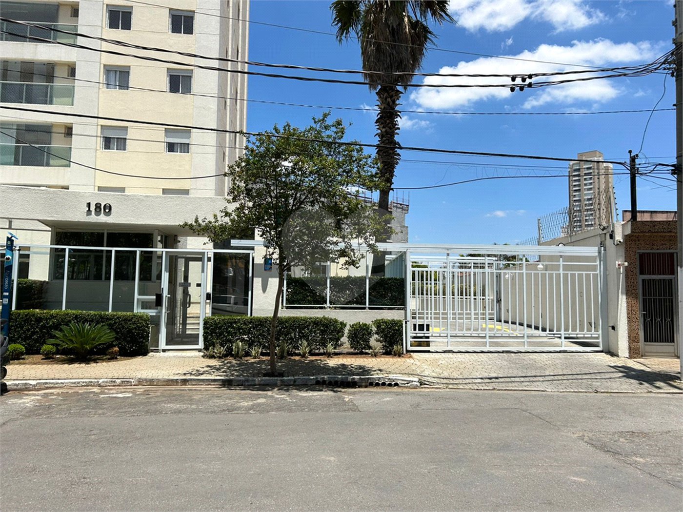Apartamento à venda com 2 suítes em Vila Lúcia Elvira, São Paulo, SP