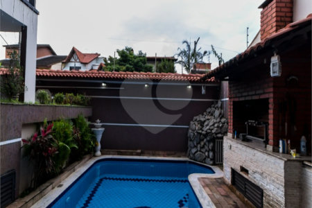 Casa à venda ou para alugar com 5 quartos, sendo 3 suítes, em Independência, São Bernardo do Campo, SP