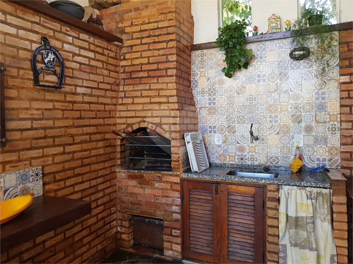Casa em condomínio à venda com 3 quartos, sendo 2 suítes,  em Alto de Búzios, Armação dos Búzios, RJ