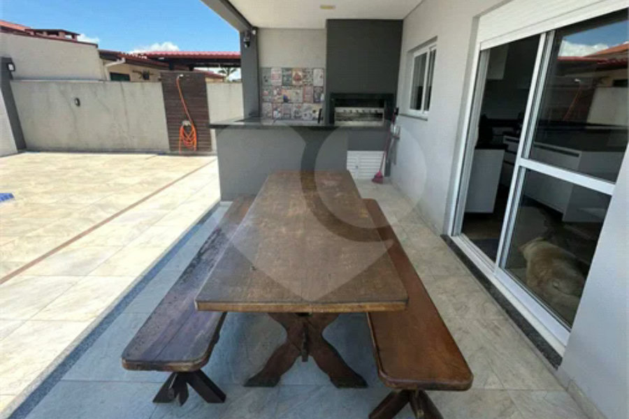 Sobrado à venda com 3 suítes em Vila São João (2º Distrito), Torres, RS
