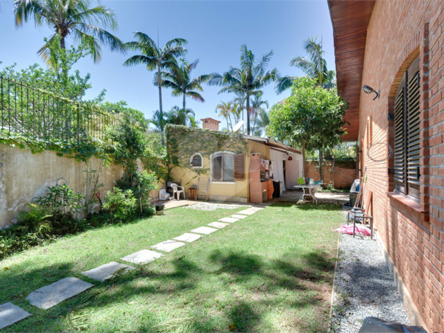 Casa Térrea à venda com 3 suítes em Jardim dos Estados, São Paulo, SP