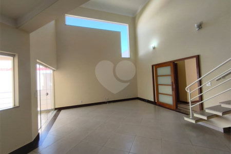 Casa à venda com 5 quartos, sendo 1 suíte,  em Jardim Colombo, Itapetininga, SP