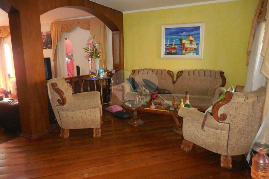 Sobrado à venda com 4 quartos, sendo 3 suítes, em Vila Gustavo, São Paulo, SP