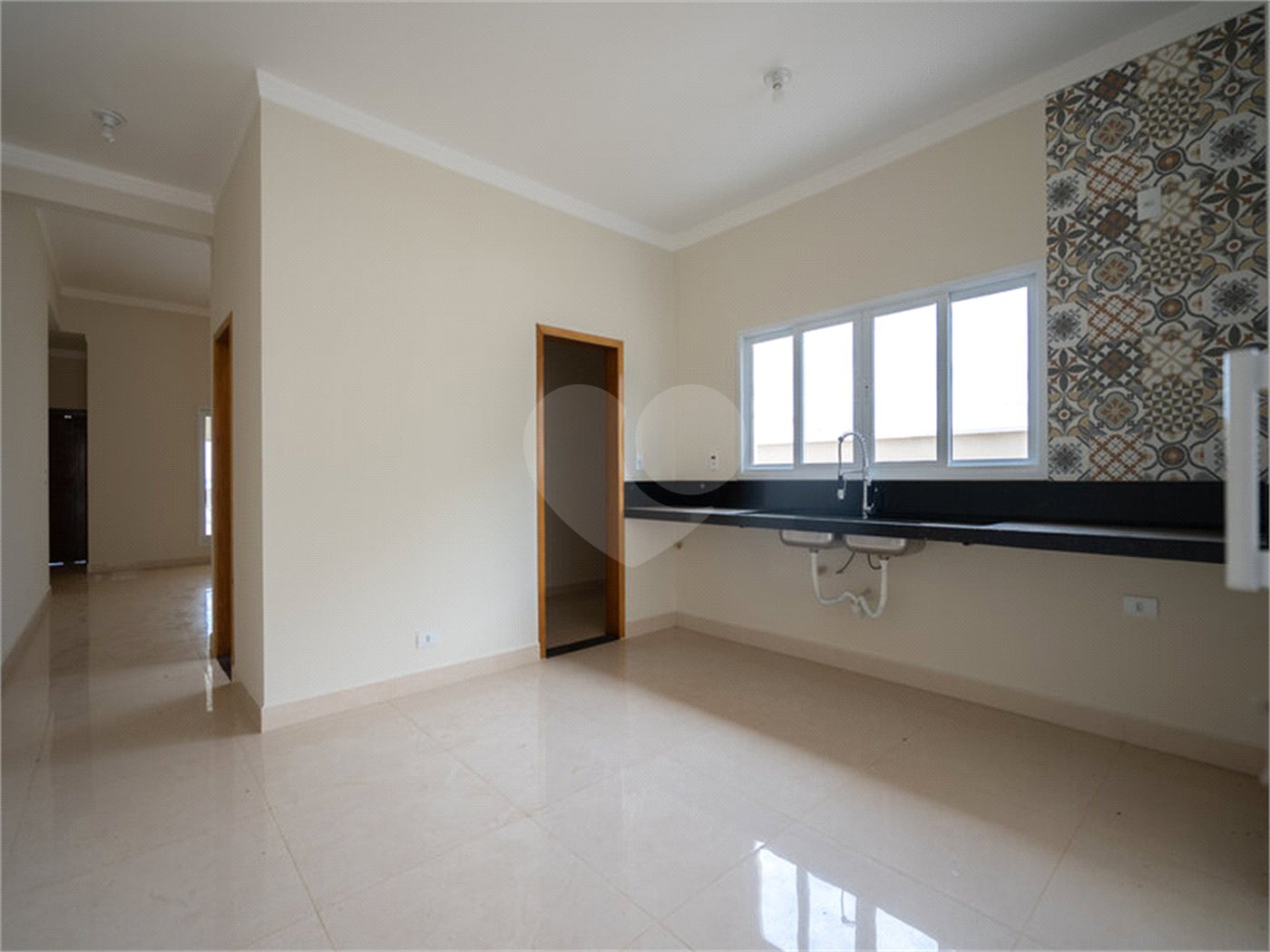 Casa à venda com 5 suítes no condomínio Lagos D´icaraí, Salto - SP
