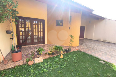 Casa à venda com 3 quartos, sendo 1 suíte,  em Vila Nova Itapetininga, Itapetininga, SP