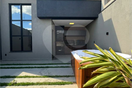 Casa Moderna / Jardim Residencial Nova Veneza