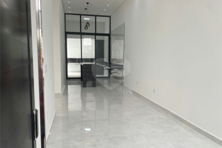 Casa à venda com 3 quartos, sendo 1 suíte, no condomínio Horto Florestal Villagio, Sorocaba - SP