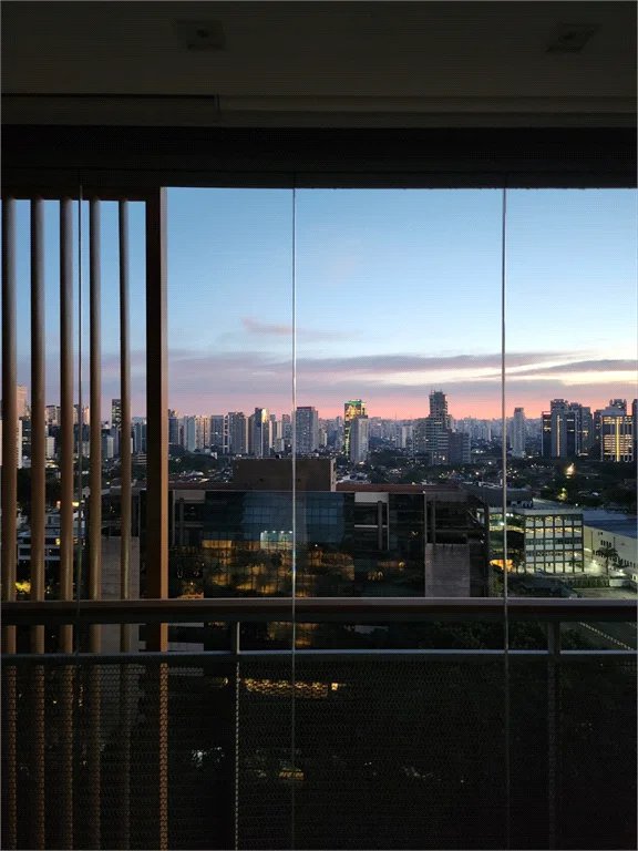 Apartamento à venda com 4 suítes em Jardim das Acácias, São Paulo, SP